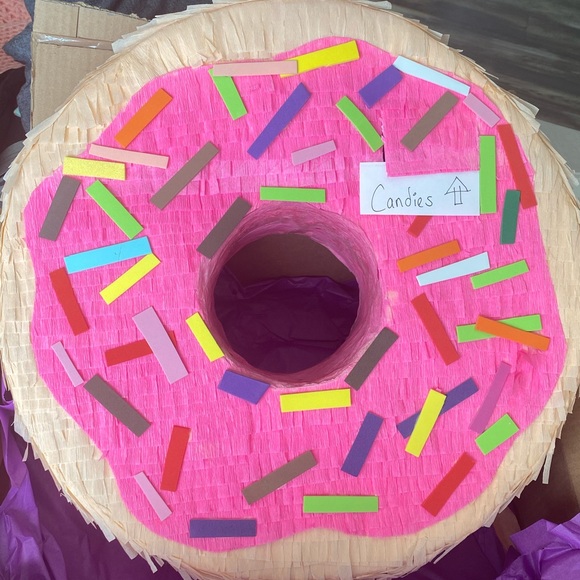 Other - Donut piñata / Donut grow up